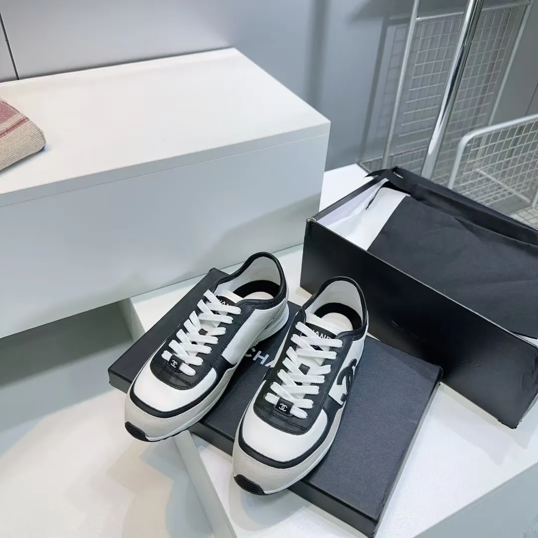 👟👟Ex-factory price 440👟👟 CHANEL Chanel 2025 new panda sneakers, color matching thick-soled casual sports shoes, upper: imported calfskin/imported suede, lining: imported sheepskin lining, outsole: TPU original outsole Size: #35-40 (40 customized, non-refundable)